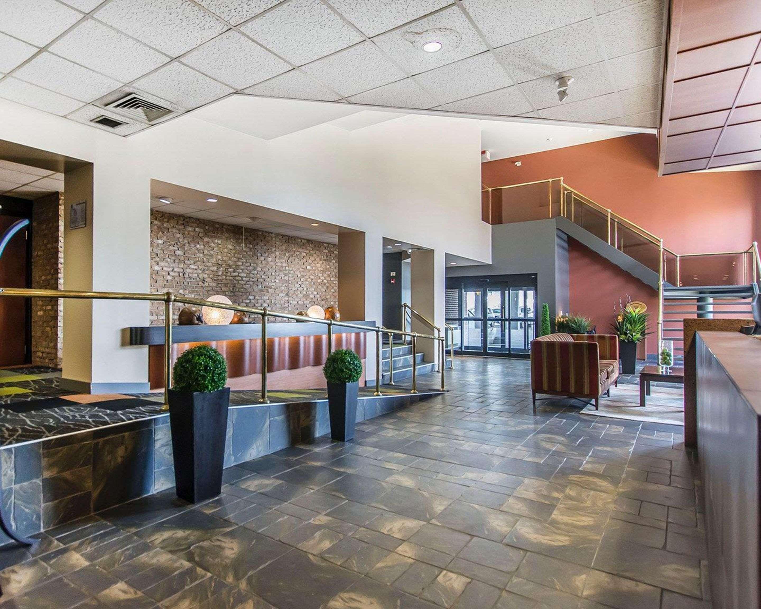 Quality Inn Rouyn-Noranda Exterior photo